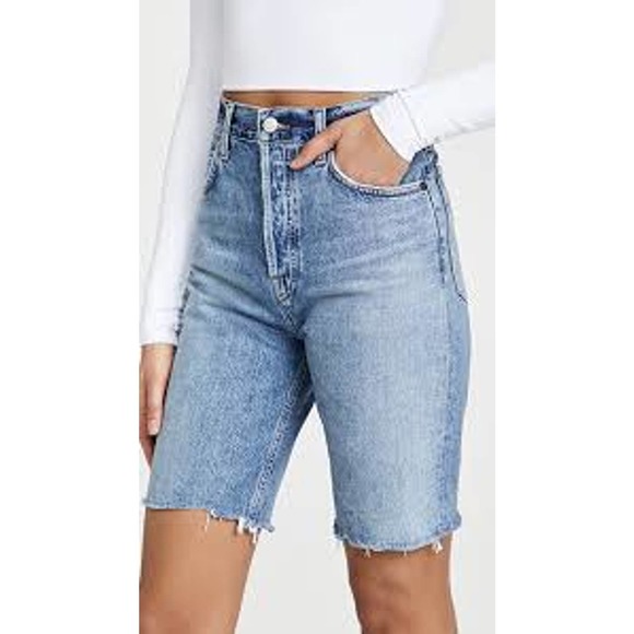 jakhot10's tweet photo. So good I had to share! Check out all the items I'm loving on @Poshmarkapp #poshmark #fashion #style #shopmycloset #veronicabeard #agolde #trave: https://t.co/6hLeo6AJe6 https://t.co/NCIQ2fm9Ob