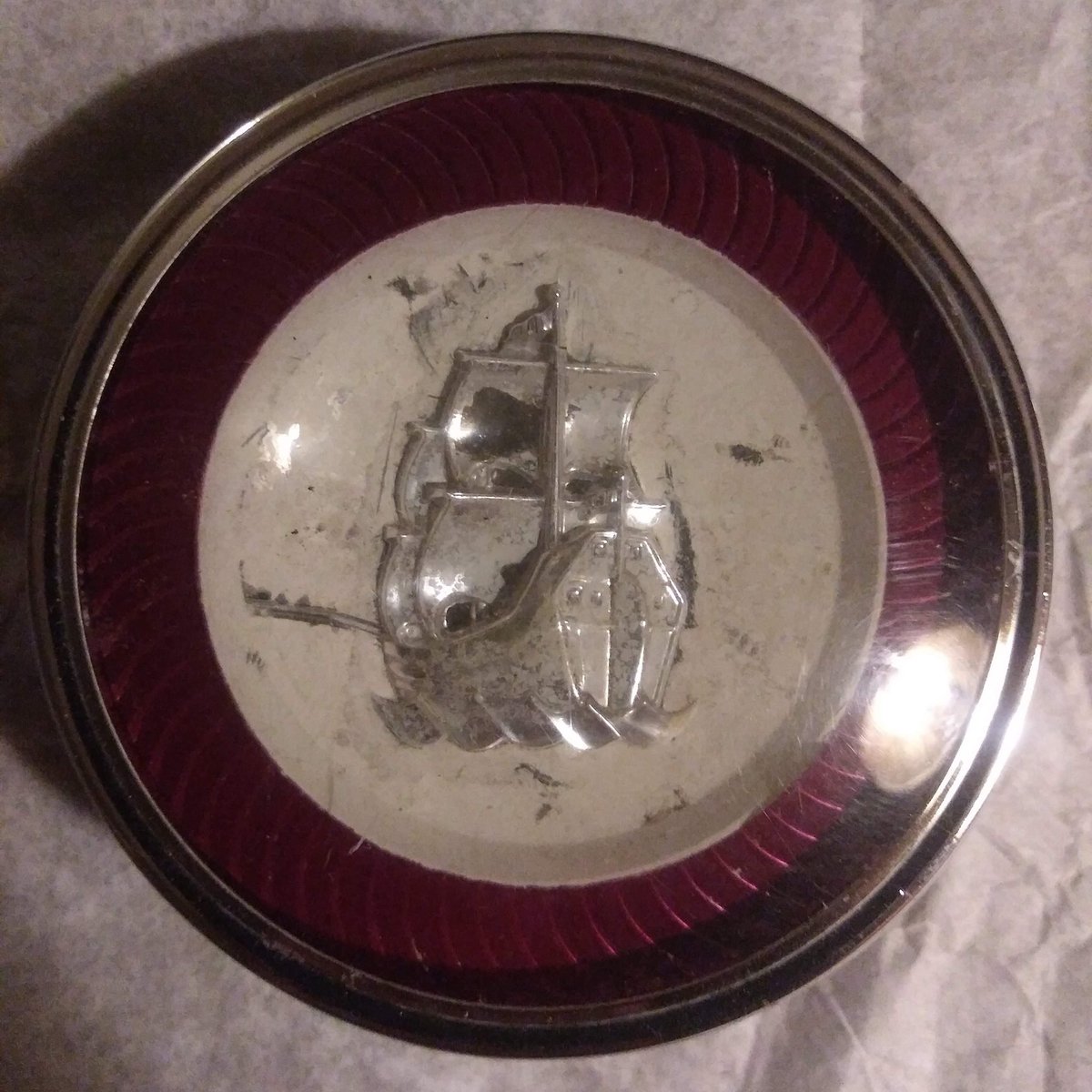 eclectic_savant's tweet photo. @pulte I'm a rebuilder. I salvage car parts to save a piece of American motor history &amp; to clean up the river banks behind my home. So far, we've pulled 2 1/2 tons of chrome trim, hubcaps, hood ornaments, &amp; random cool parts, over 100 unbroken windows from the 30's - 60's. https://t.co/IoPtvIwYnz