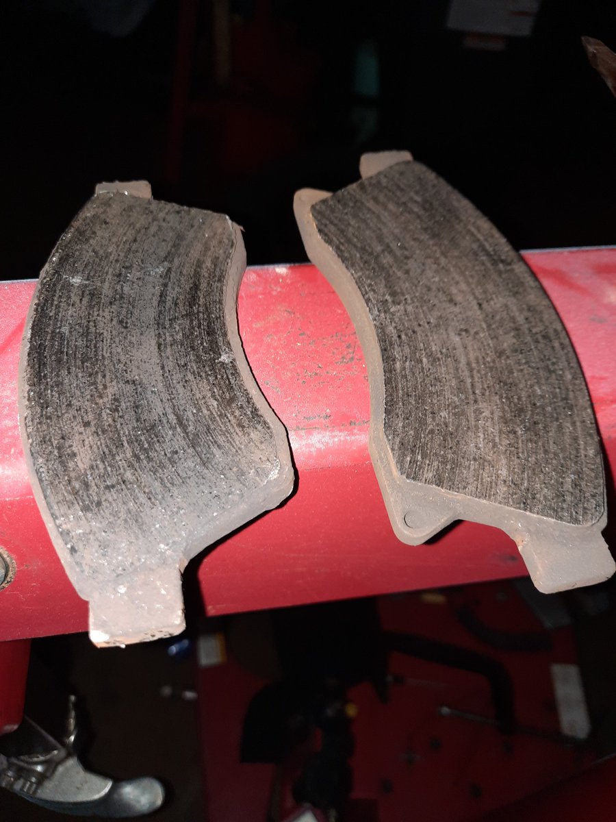 AutoMedTech's tweet photo. Now that's as close as you can get without being metal to metal! #brakes #brakejob #closeone https://t.co/6usV0C3mkp