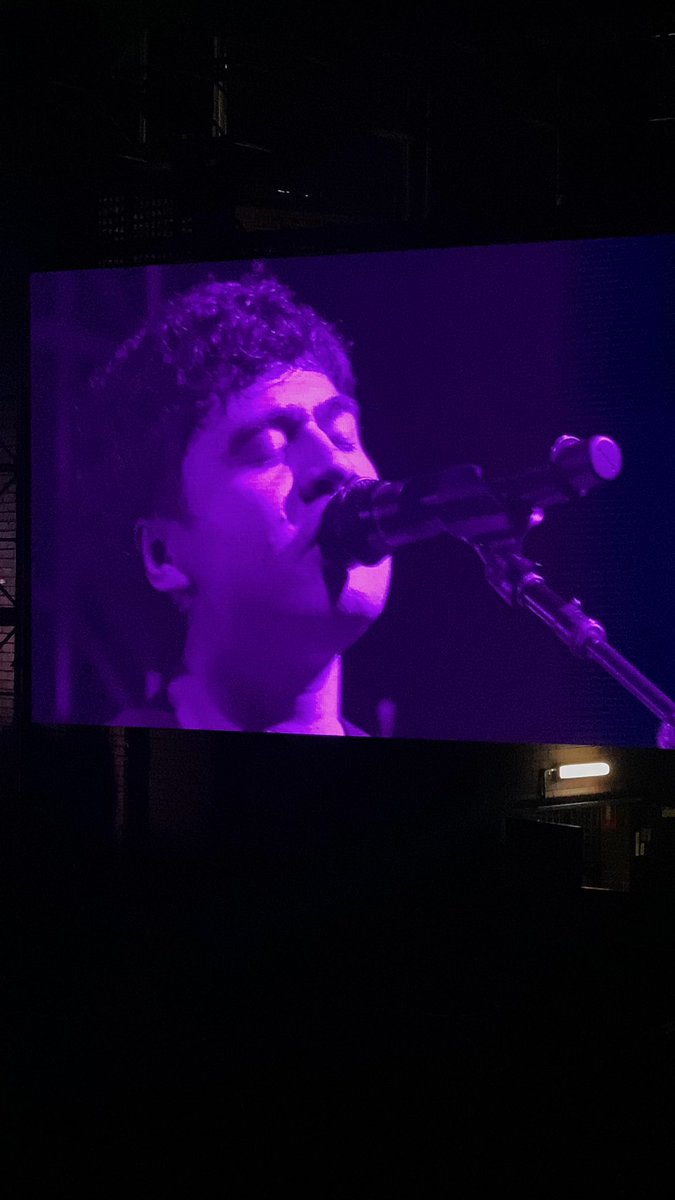Racheltaylorw's tweet photo. This man still has a chokehold on my life after 9 years🫡 I need cal to reject me so I can move on in life ✌️ @Calum5SOS https://t.co/HSBa533SBs