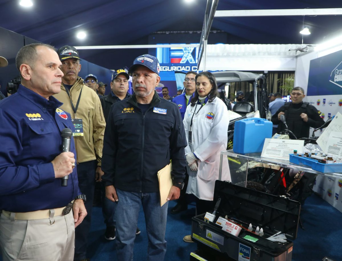 #AHORA || Vicepdte. Sectorial A/J @ceballosichaso1  inaugura la 2da. edición de la #ExpoSeguridadCiudadana2022 en las instalaciones del parque Simón Bolívar de #LaCarlota

#JuntosPorLaVidaYLaPaz