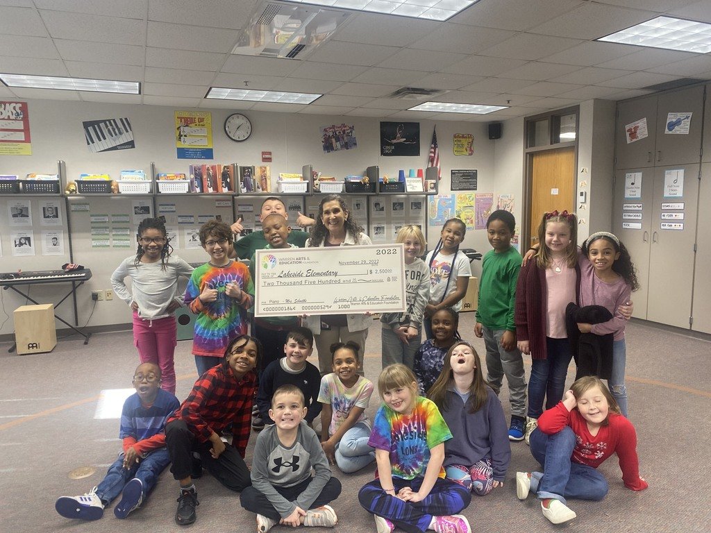 Sending a big thanks to <a href="/WarrenArtsEduc1/">Warren Arts & Education Foundation</a> for helping to fund a grant for Mrs. Schoettle music class! Smiles all around!! At Lakeside Teaching &amp; Learning is Our Superpower #WarrenWill