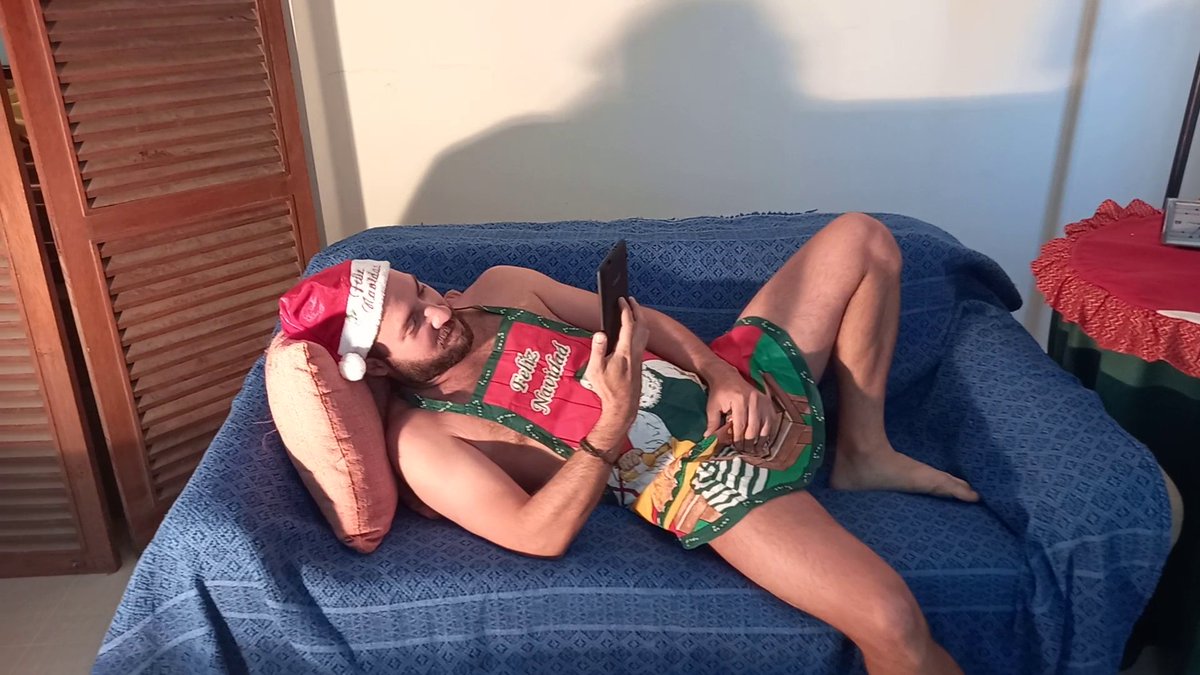 TopactOriental's tweet photo. VENEZOLANO EMPEZAMOS LA NAVIDAD HOT CON RICAS ESCENAS Y RECUERDEN QUE SI HAY FOTOS ES POR QUE HAY VIDEOS.. DEJA LIKE, RT Y SIGUEME PARA SUBIR MAS.
#daddybears #VENEZOLANOSHOT #Navidad #feliznavidaddy #TOPACTORIENTAL #morboentremachos #MORBOSO #MorboentreHombres @_leonmike17 https://t.co/oGOj3Hfx1t