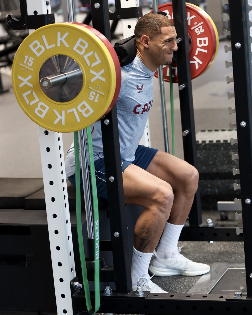 Aston Villa tweet media