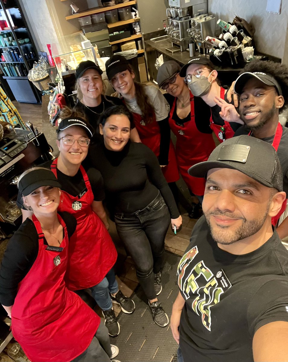 PaulPantoja11's tweet photo. Starbucks life! Mizner Park 🙂☕️ https://t.co/JMC49IUqNf