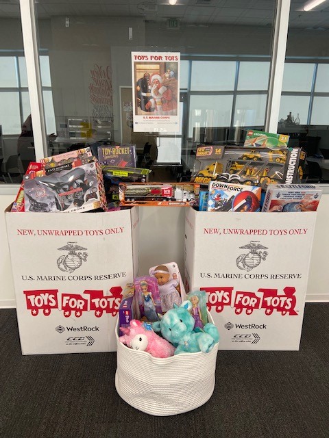 Our Napa Branch partnered with Toys for Tots this holiday season and overflowed two bins with toys! It's great to see our Berliners come together for an amazing cause ❤️
#1Berlin #HeartofPackaging #toysfortots #toysfortots2022