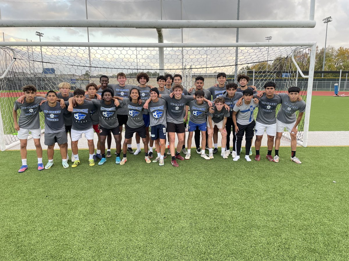 cycreeksoccer's tweet photo. First week of practice in the books! This is a great group of young men. They’ll be fun to watch this year. @cycreeksoccer @cycreekhs @CyCreekBooster https://t.co/0qjIqMljoB
