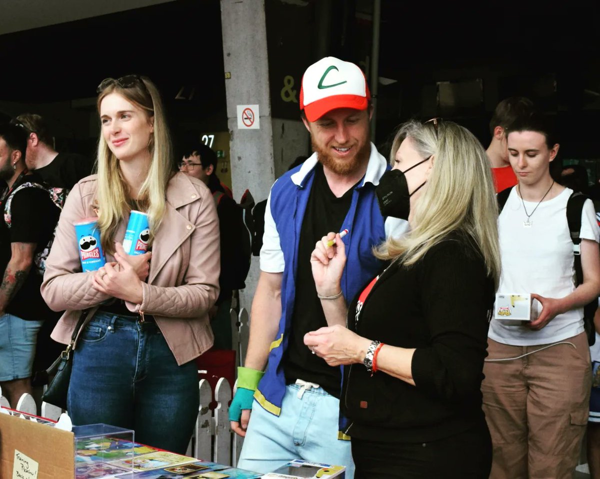 Armageddonexpo tweet picture