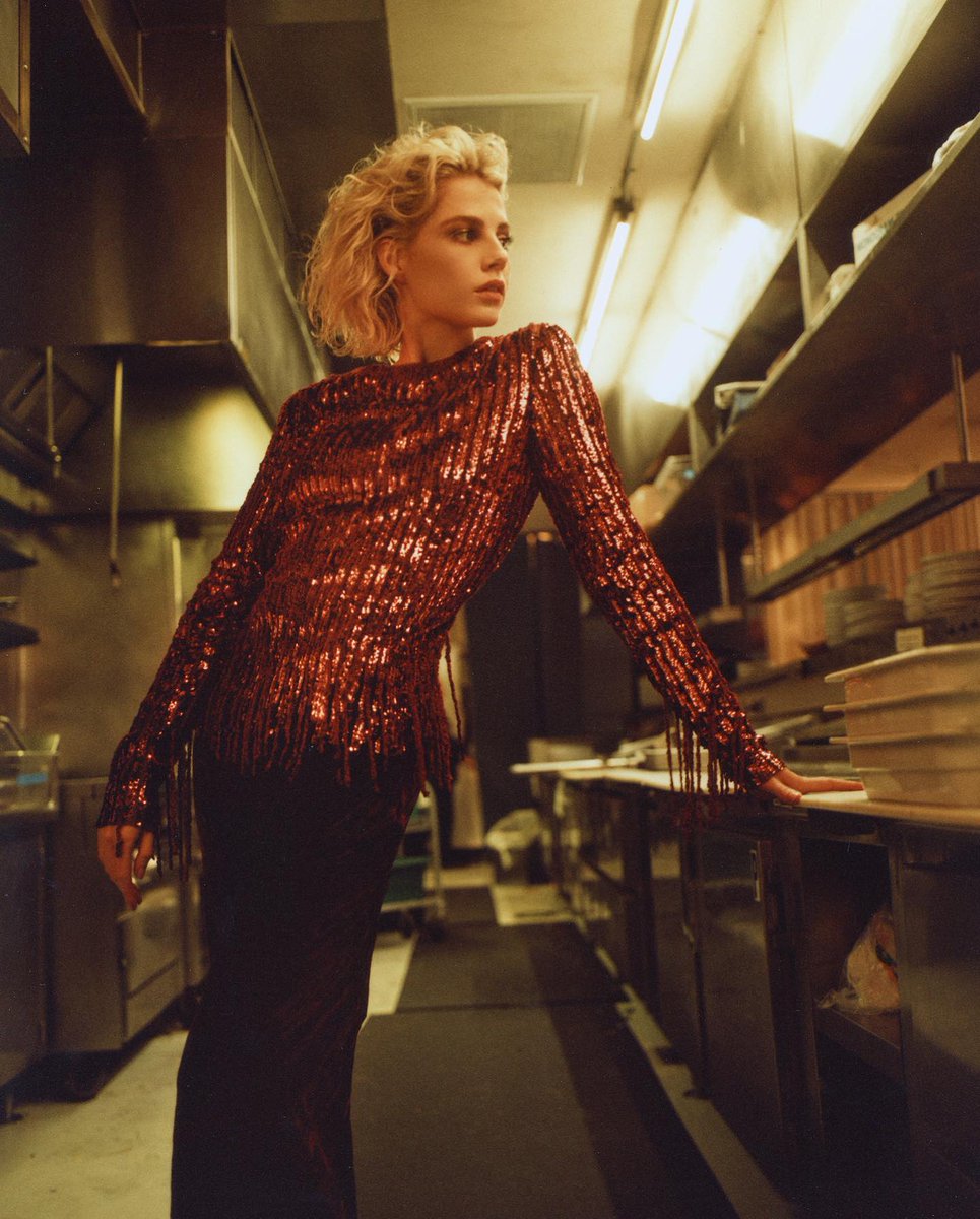 anydaynowJP's tweet photo. ルーシー最新✨ 本人投稿📷️
#lucyboynton #instylemexico
#chevaliermovie #thepaleblueeye
https://t.co/IoUUL2J9s7 https://t.co/wfH9cTwZEn