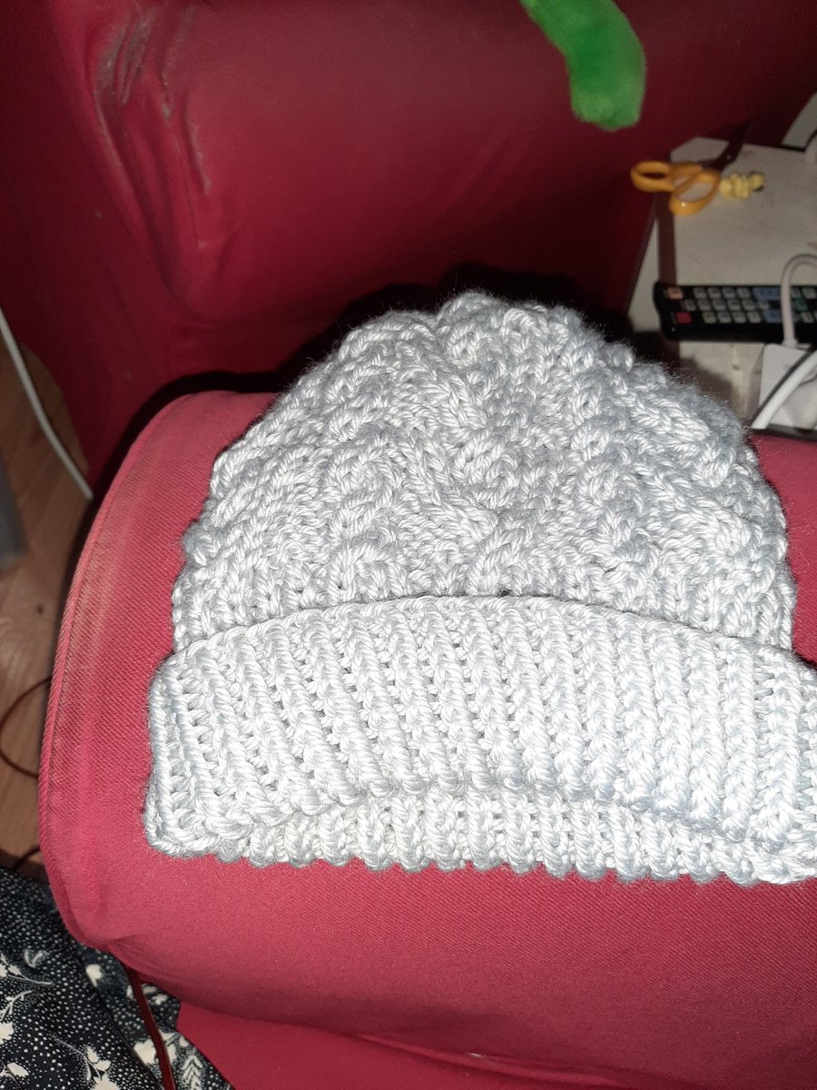 swethered's tweet photo. @Fluevog my Fluevoger loves the hat I made them #HappyVogging https://t.co/Ie5RU6CqvH