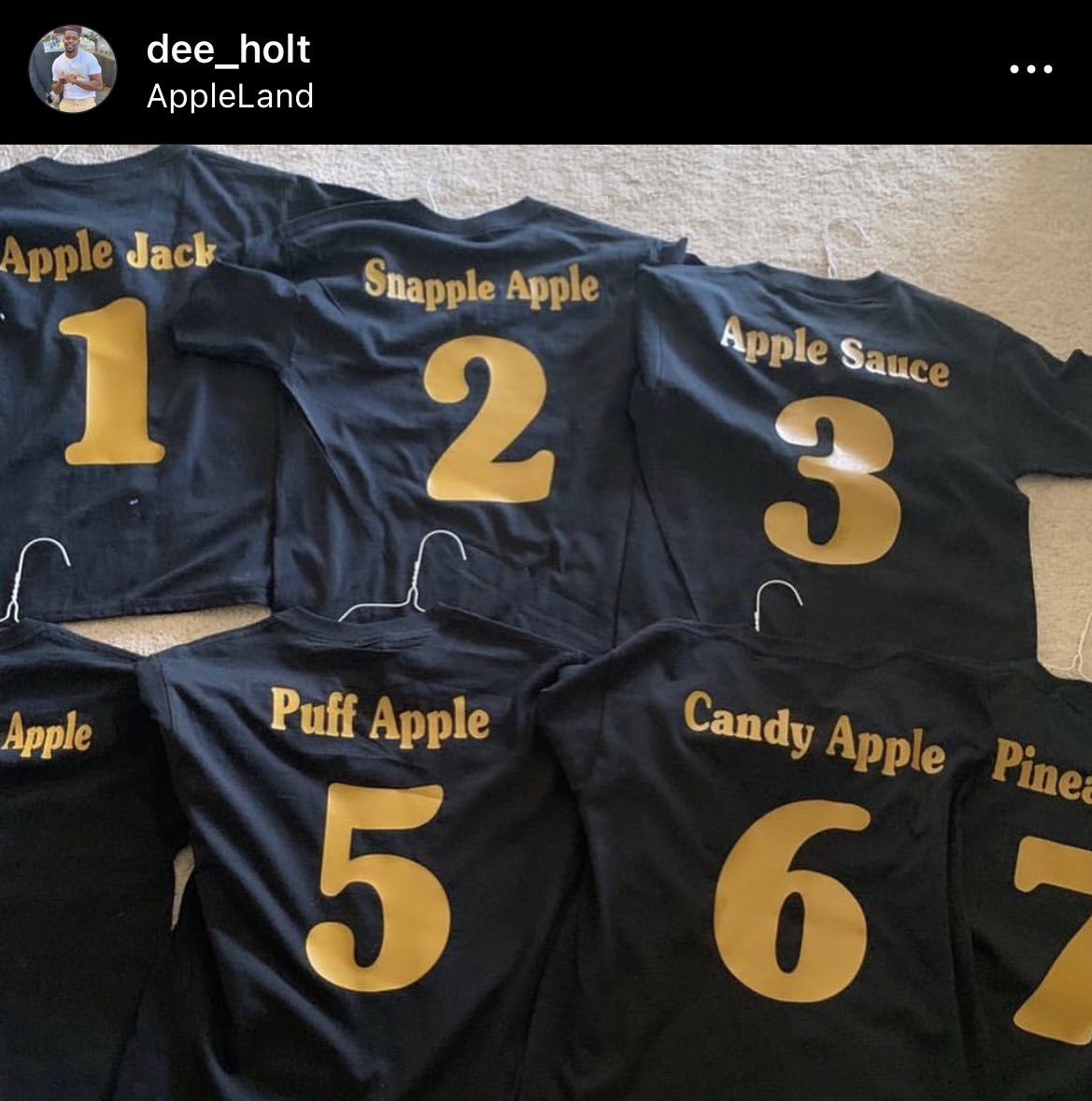 D_1andOnly_'s tweet image. For the ones who don&apos;t follow me, I&apos;m a teacher but also an Alpha. Last year my students mispronounced my fraternity &amp;amp; said &quot;Apple Fried Apple&quot;. So I created their own kids fraternity &amp;amp; it&apos;s been fun &amp;amp; crazy every since. Lol these kids will be my third Line🍎🍟🍎 #ProbateSZN 👀😂
