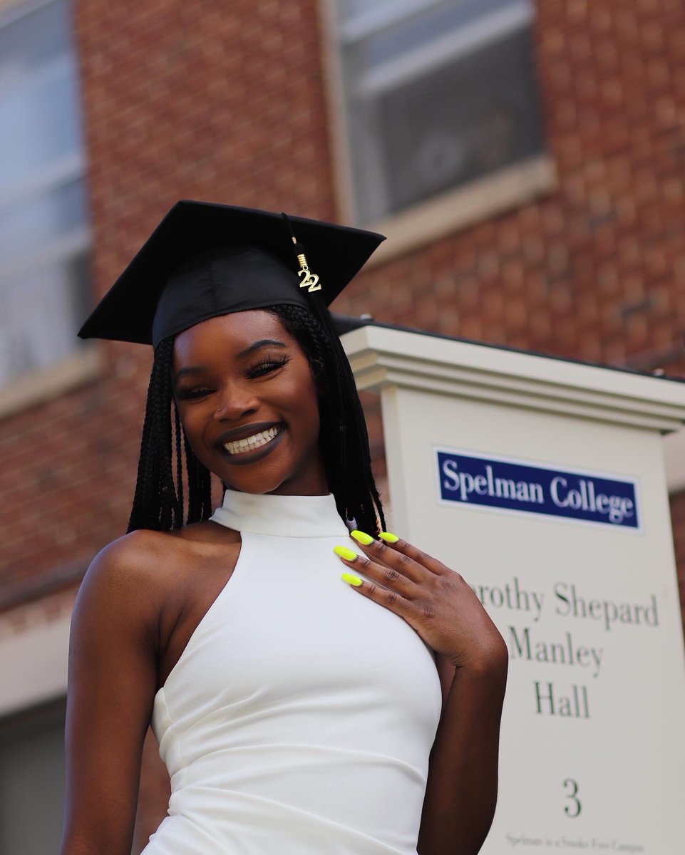 belconira's tweet photo. im a 22 year old neuroscientist bc i graduated from the nation’s #1 hbcu. started my masters of neuroscience as a junior bc of my dual degree program. taking undergraduate &amp; graduate classes at the same time was hard, but worth it. now heading to an MD-PhD program. God is good! https://t.co/wlw9RMON7l