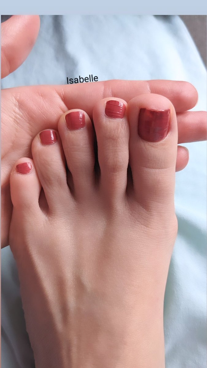 MsIsabellePlace's tweet photo. How did you spend your day?
#feet #feetpics #feetlove #whitefeet #nicefeet #feetgoddess #beautifulfeet #feetqueen #FeetNails #highheelshoes #toes #perfectfeet #toenails #pedi #piedini #piesbonitos #pies #pedicure #nylons #netnylons #pantyhose #collant #medias https://t.co/yM9Bz1nMMP