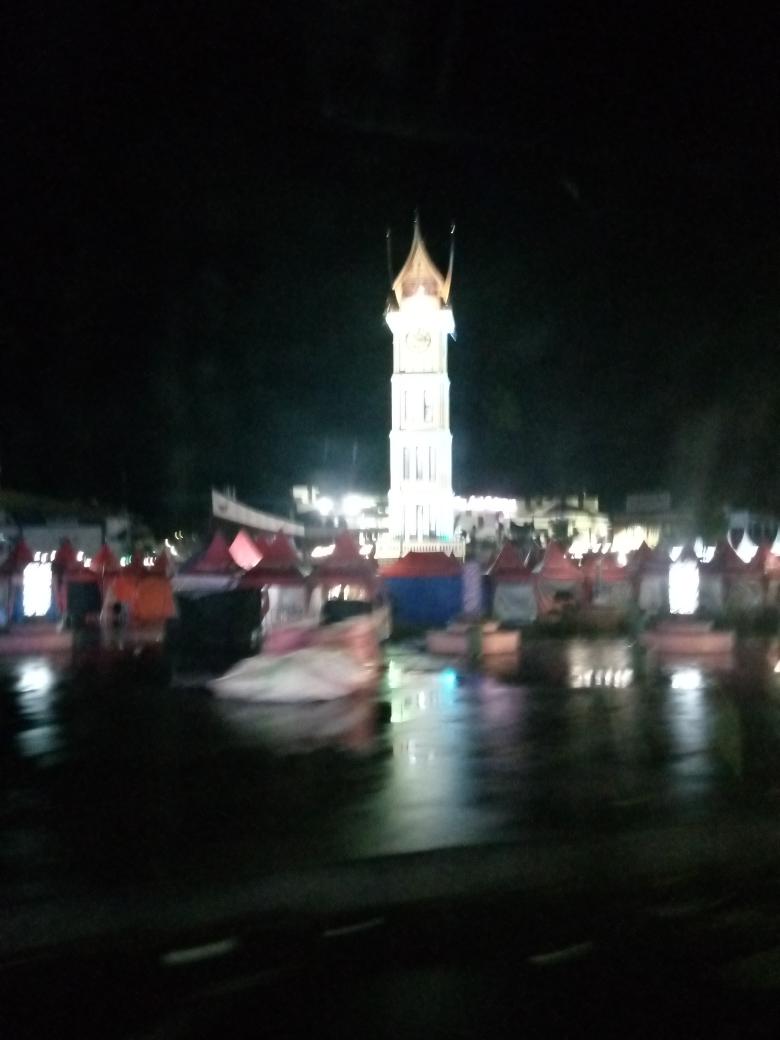 Belajar27's tweet photo. Lgi d bukit tinggi https://t.co/ajdQbdhBDI