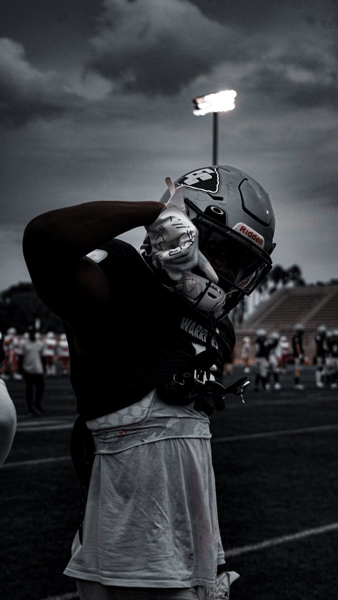 kozy_jay2x's tweet photo. 2022 Season highlights 
Mid Year Qualifier
Corner, Nickel, Safety
6’0 180lbs  
28 tackles 
2 INT
3 PBUS 
https://t.co/RypWmoh7sg https://t.co/BY8p0MILqA
