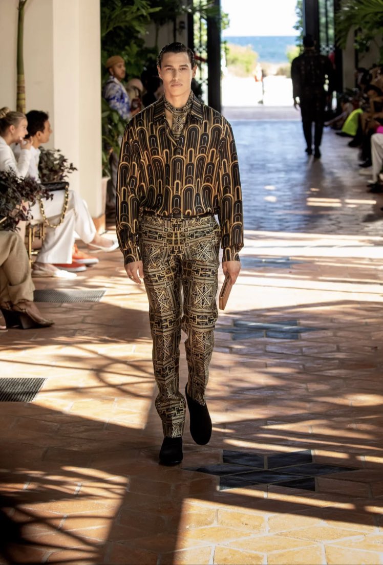 Gabrie0513's tweet photo. Thank you @dolcegabbana - Alta Sartoria for letting me be part of this Runway.  Was a pleasure for me being a part of this amazing show.

😮‍💨🤌🏼 https://t.co/shfvNvbKAs