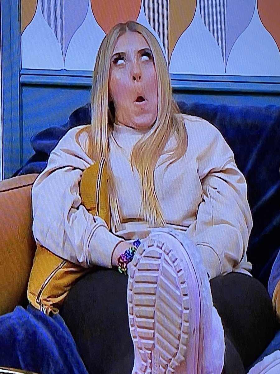 uncle_b79's tweet photo. All our faces at group masterbation classes  😂😂 #Gogglebox #c4gogglebox  #izzygogglebox https://t.co/ZD5VdTmlcj