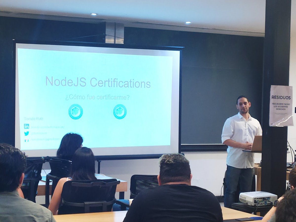 banodejs's tweet image. Se viene Tomás Ruiz con su experiencia sobre la certificación en NodeJS