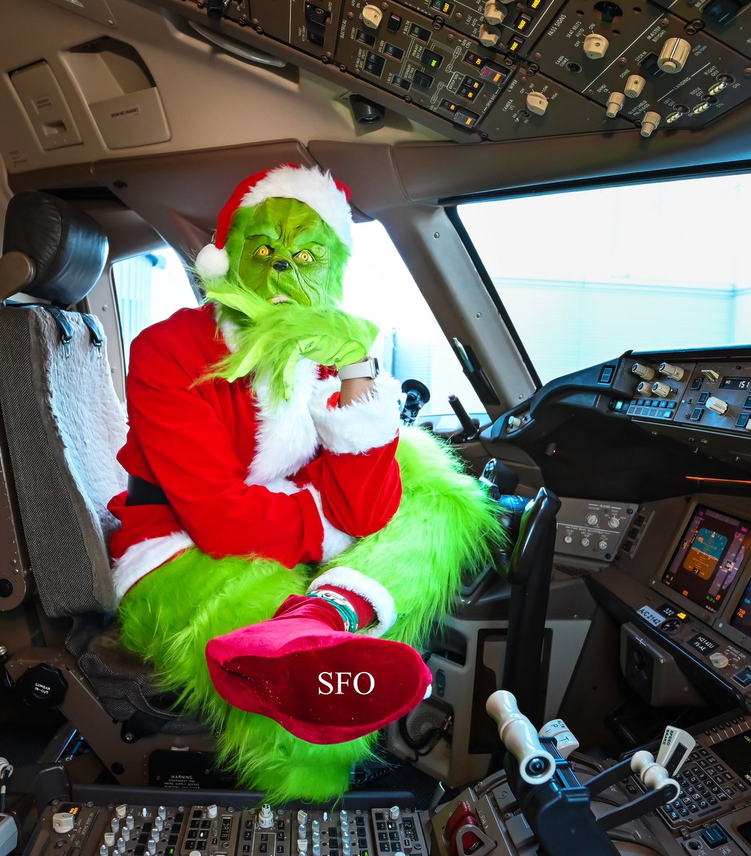 @united @Auggiie69 @almira_sam @MikeHannaUAL @sychew51 @annie54c The Grinch escaped from Whoville and is running wild in SFO. I hope he makes it back to Whoville in time for the Fantasy Flight Parade tomorrow. #teamsfo #fantasyflight #wheregoodleadstheway.
