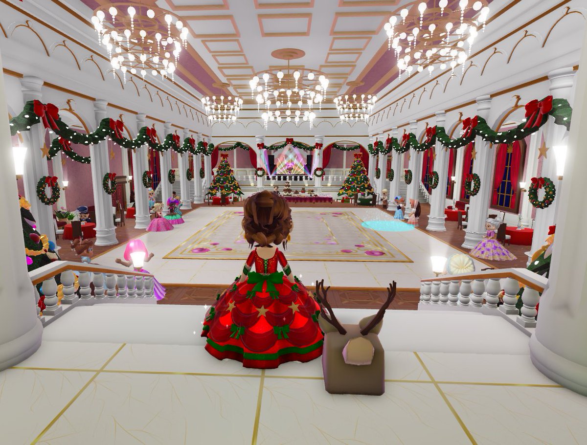 The TutuLand holiday update is here! #PlayTutuLand #Ballet roblox.com/games/37570363…
