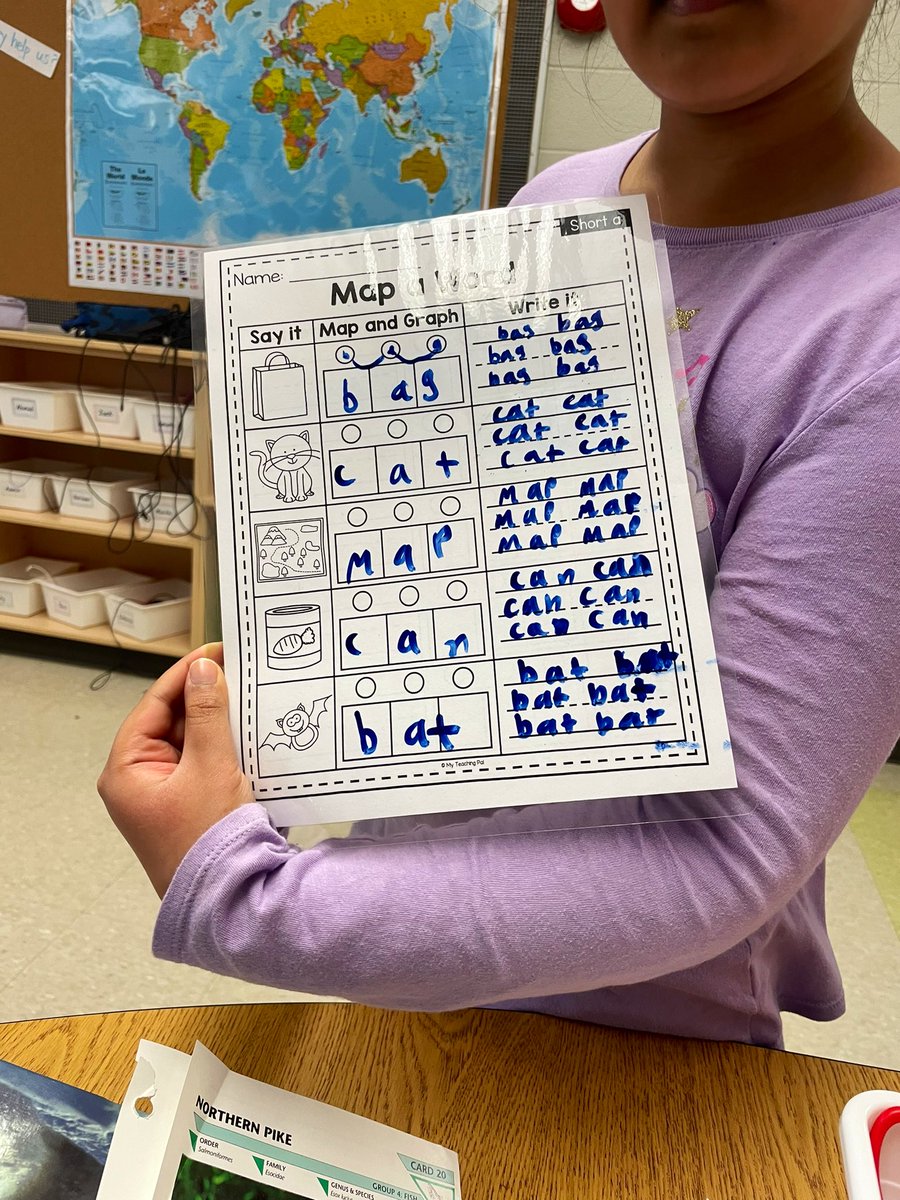 MsBast1's tweet photo. Reviewing our CVC words during word work literacy centres! 👏🏻 https://t.co/N8yuRC03Nx