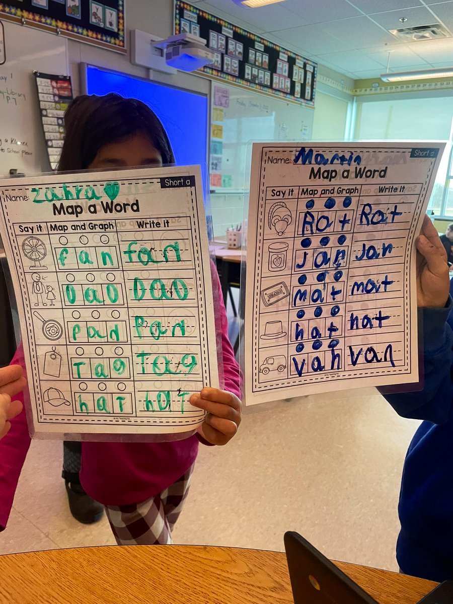 MsBast1's tweet photo. Reviewing our CVC words during word work literacy centres! 👏🏻 https://t.co/N8yuRC03Nx
