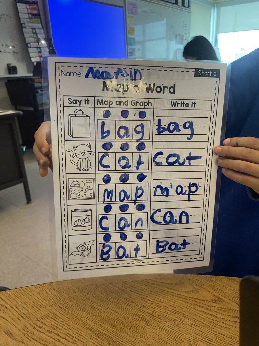 MsBast1's tweet photo. Reviewing our CVC words during word work literacy centres! 👏🏻 https://t.co/N8yuRC03Nx