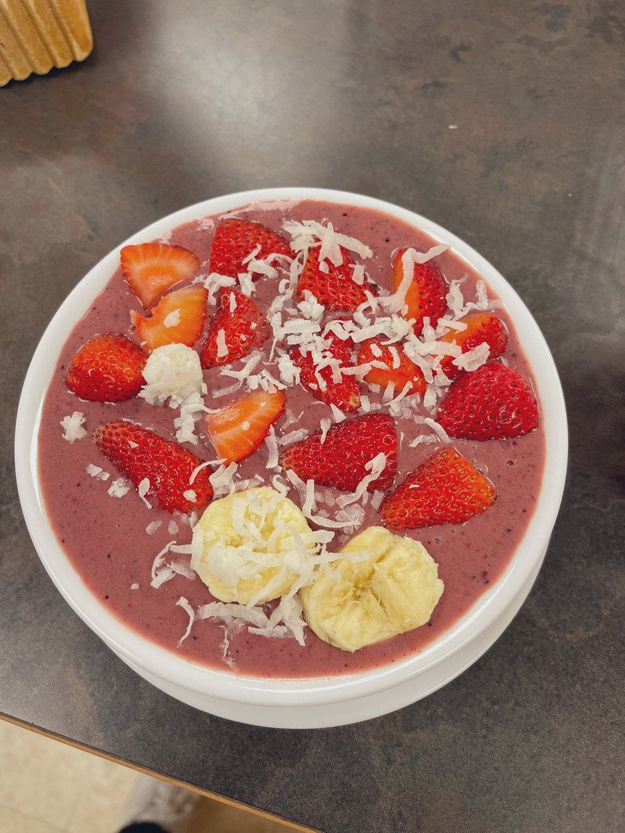 learndaley's tweet image. Açaí bowls were on the menu today. They were so delicious and healthy! #HealthyEating #research #vitamins #FoodForThought