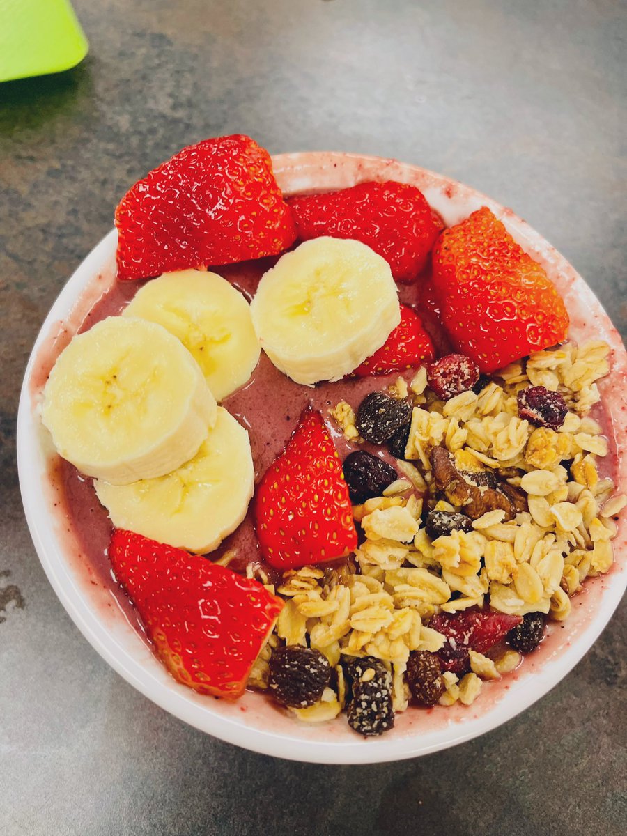 learndaley's tweet image. Açaí bowls were on the menu today. They were so delicious and healthy! #HealthyEating #research #vitamins #FoodForThought