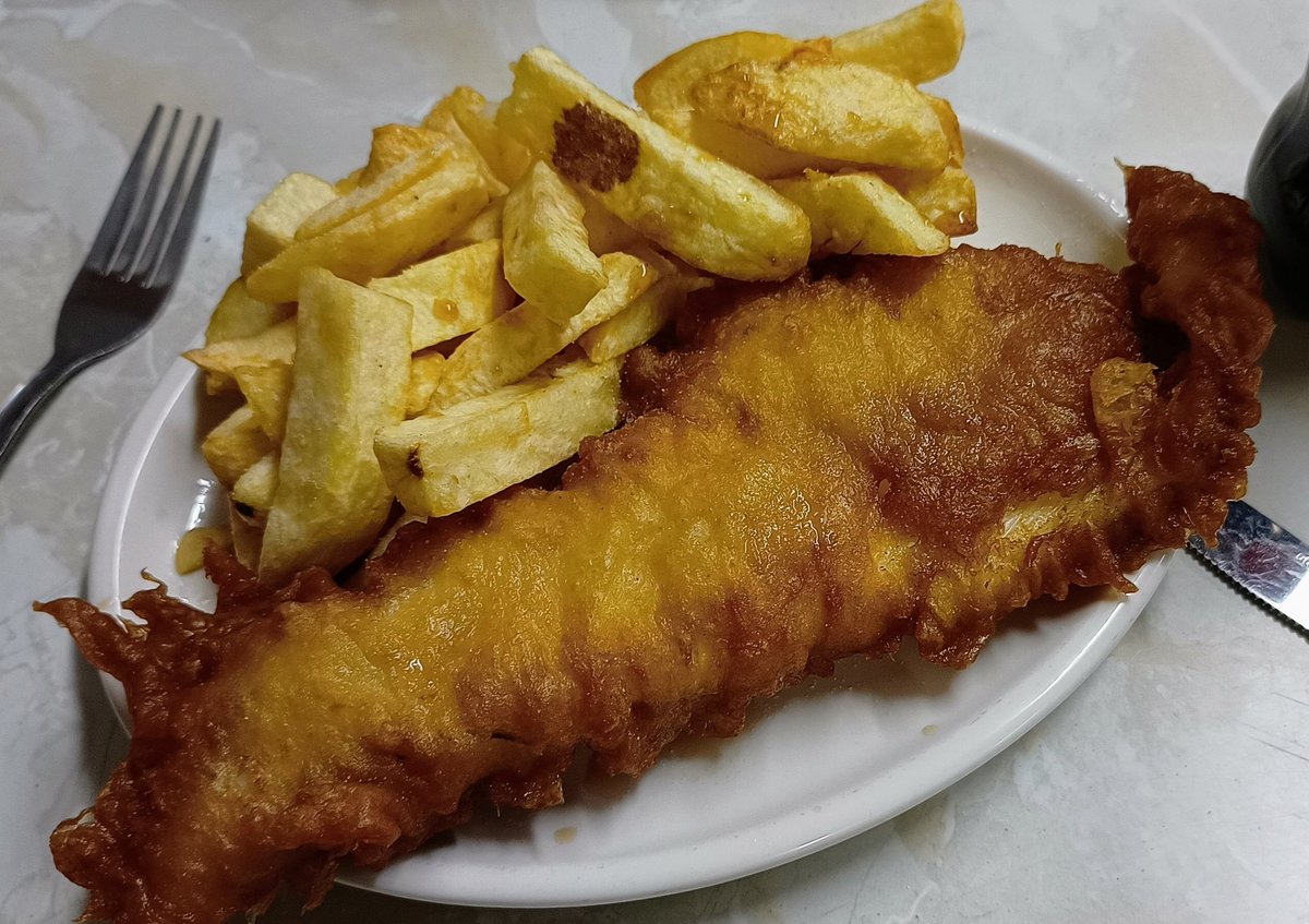collycomic's tweet photo. When in Belfast, you just gotta have a #JohnLongs ......🤤🤤😉👍 https://t.co/UfTvWgDV0g