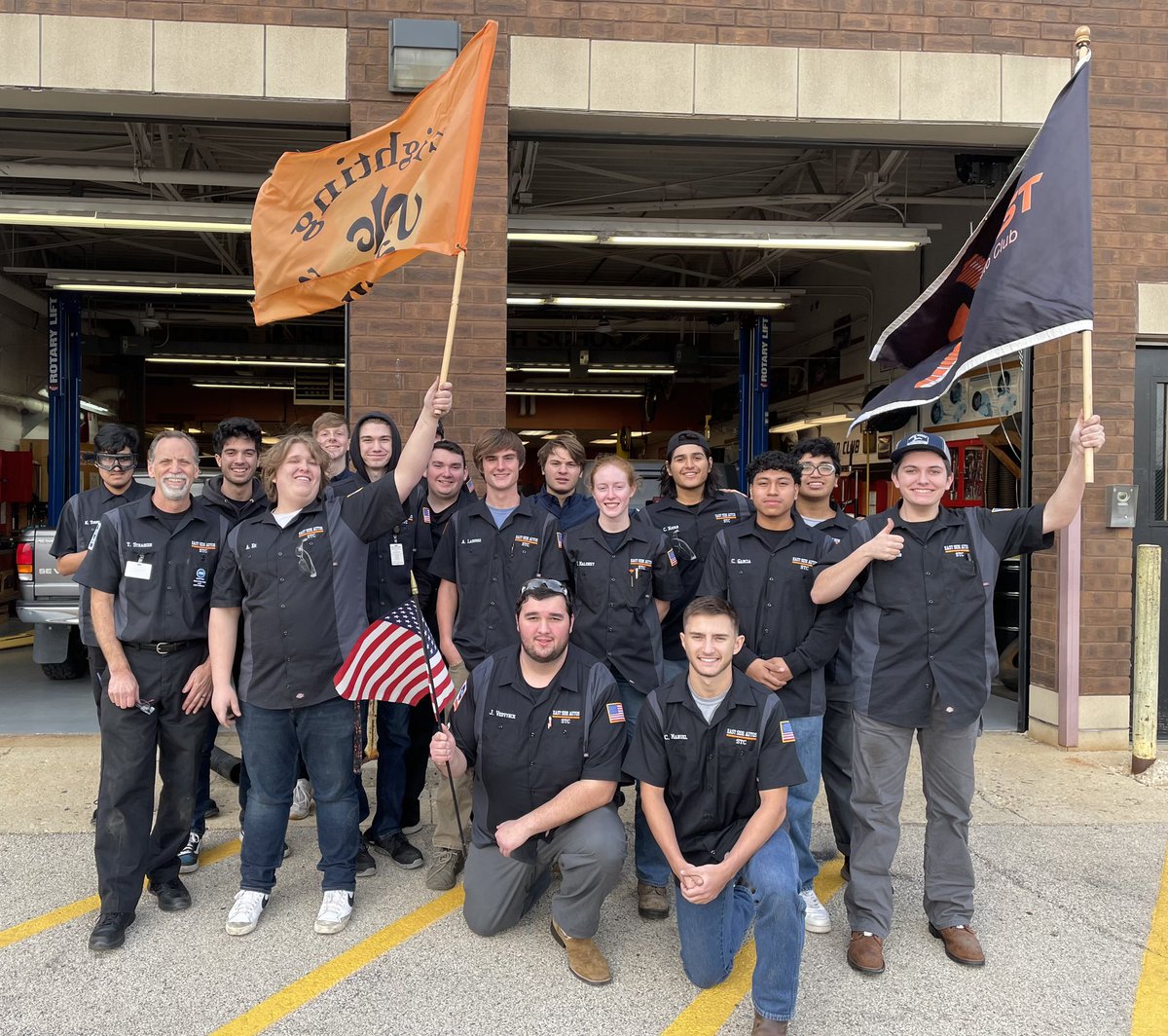 East Side Autos staff looks as good as they work.  Professional and credentialed!  We’re proud of who they are and how they represent our Auto program and our school. 🏁🔸▪️
