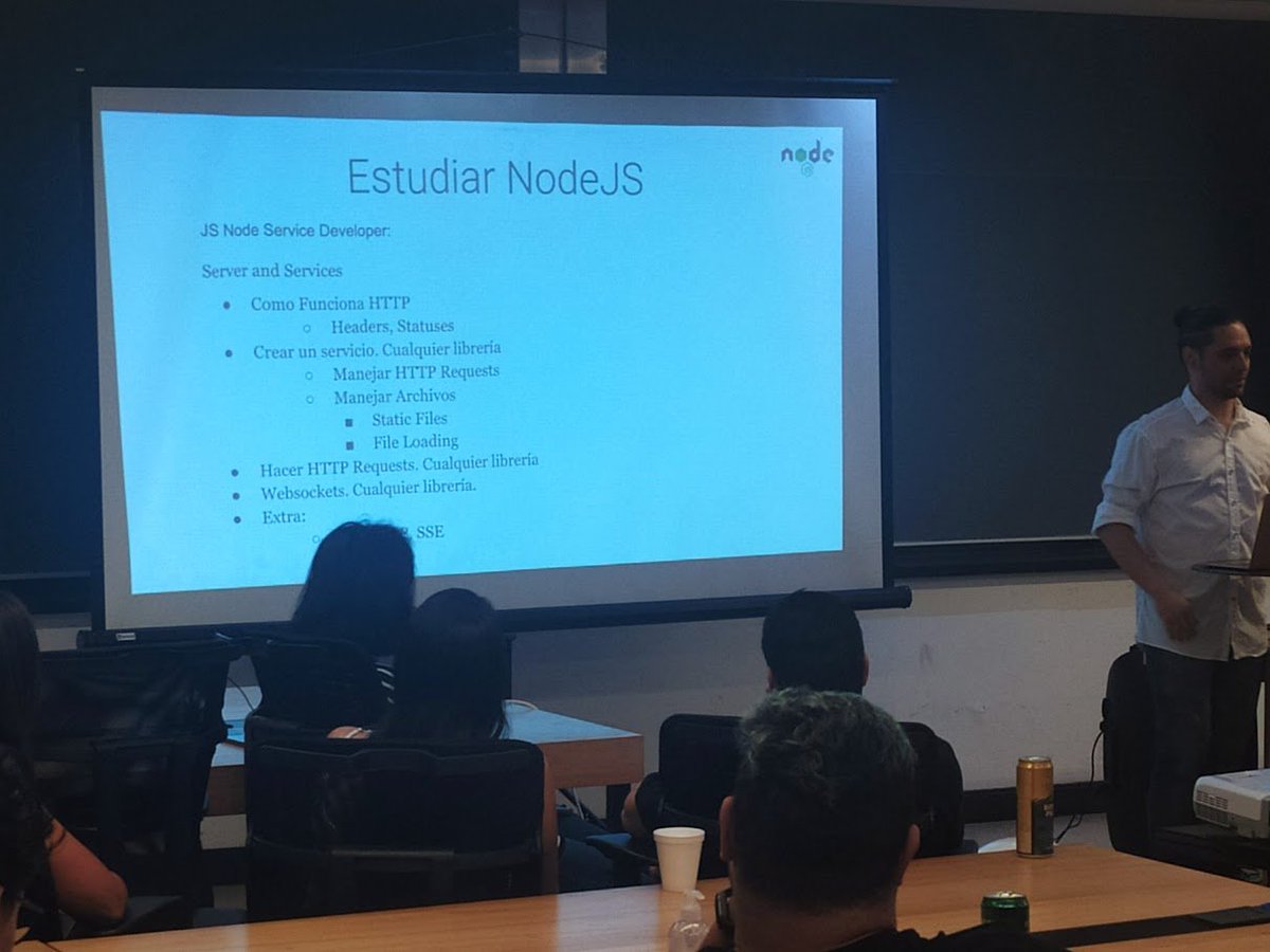 banodejs's tweet image. Para los servicios el conocimiento de HTTP es lo más importante, estos son los tópicos importantes
