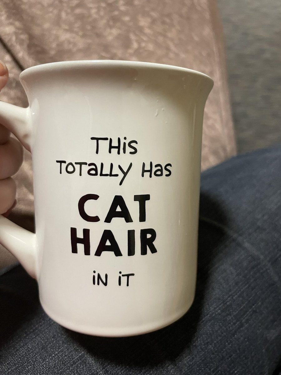 Chantel_Fencer's tweet photo. Super excited about my new mug #KittyGlitter https://t.co/0A4jZ5tPIP