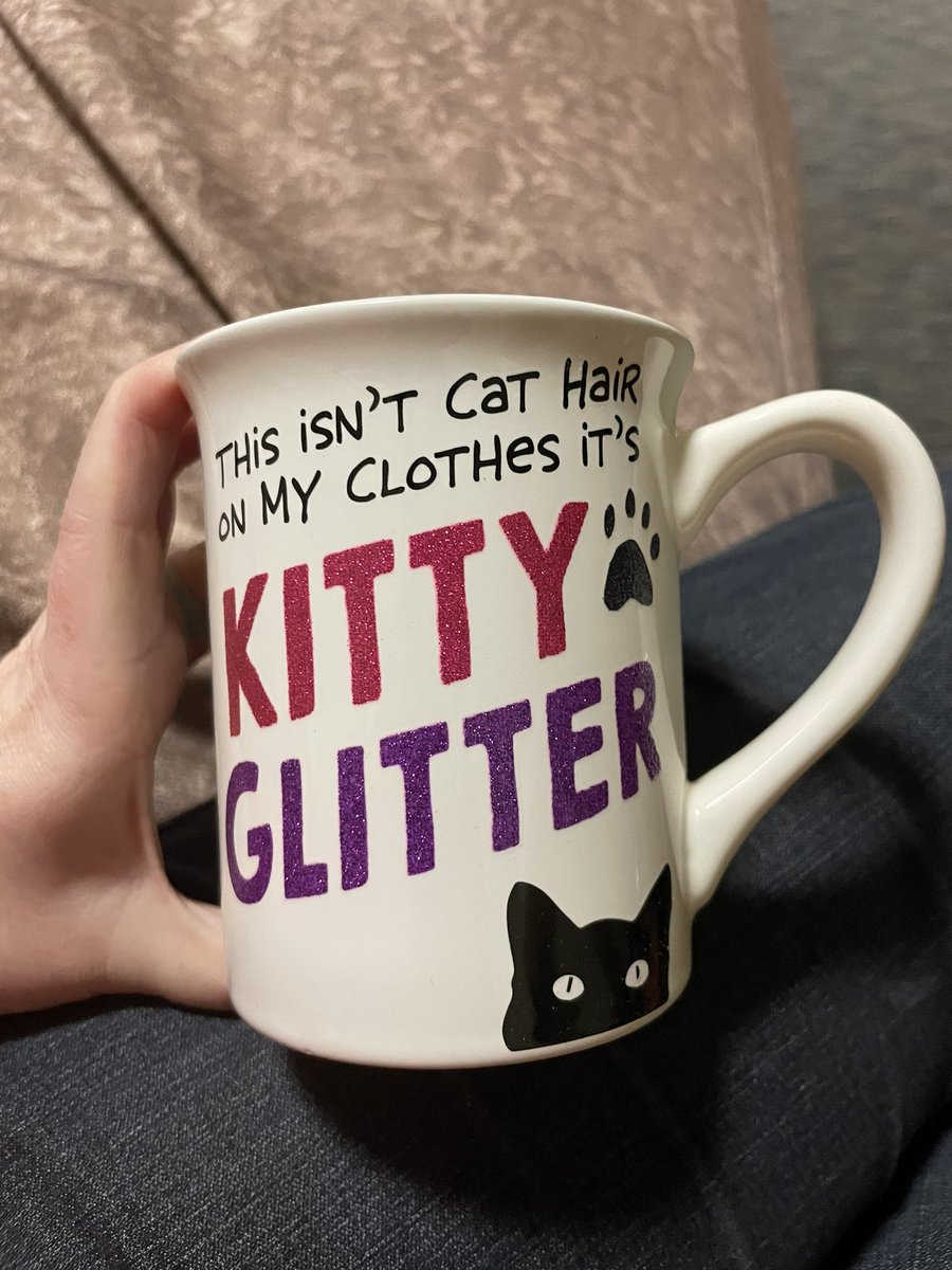 Chantel_Fencer's tweet photo. Super excited about my new mug #KittyGlitter https://t.co/0A4jZ5tPIP