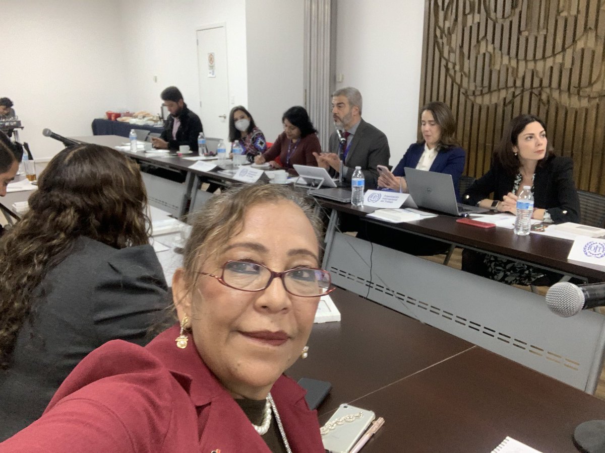 ampatyher's tweet photo. Se llevo acabo la reunión tripartita en @OITMexico preside @pedroamerico13 El diálogo social está en el centro de las relaciones laborales en México conversar sobre la seguridad y salud en el trabajo como derecho fundamental y cómo implementar, planes programas de
#SST https://t.co/Wjl4y35XQA