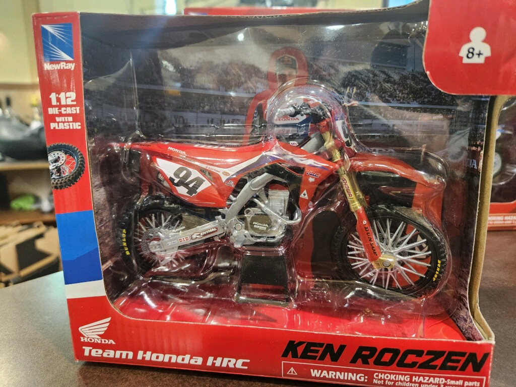 CWA_Athens's tweet photo. Aside from a superb inventory of motorsports vehicles to choose from, we also carry all sorts of goodies that would make great gifts for the riders (and future riders) in your circle of family and friends. 
Swing by and we'll even help you find that perfect gift!
#athensga https://t.co/xsfqQIebqy