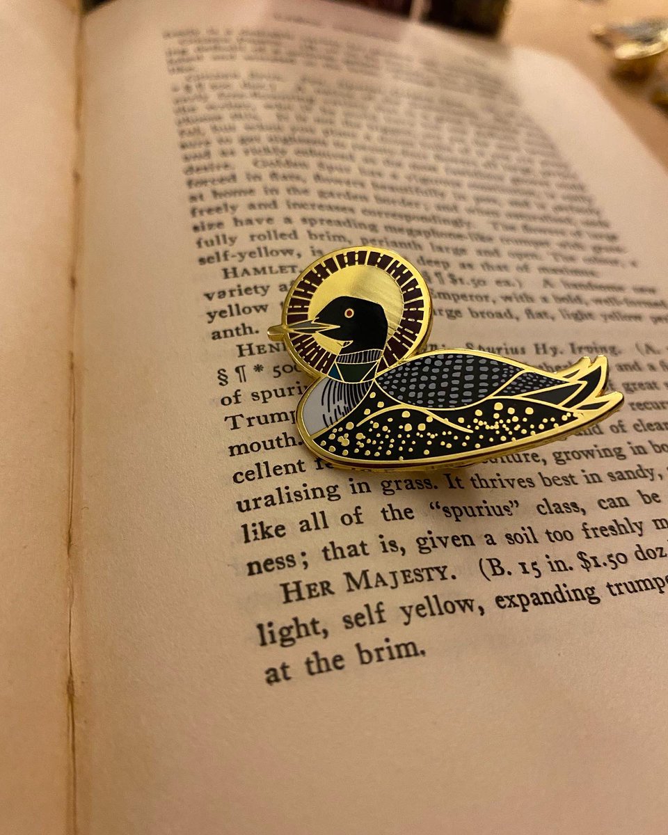 flamingmuffinz's tweet photo. At last the pins have been forged! Thanks to all that participated and votes. For my first pins, I’m pretty happy with how they turned out. Order forms are available here! https://t.co/AR46vNOecx https://t.co/qtmVYmvWtd