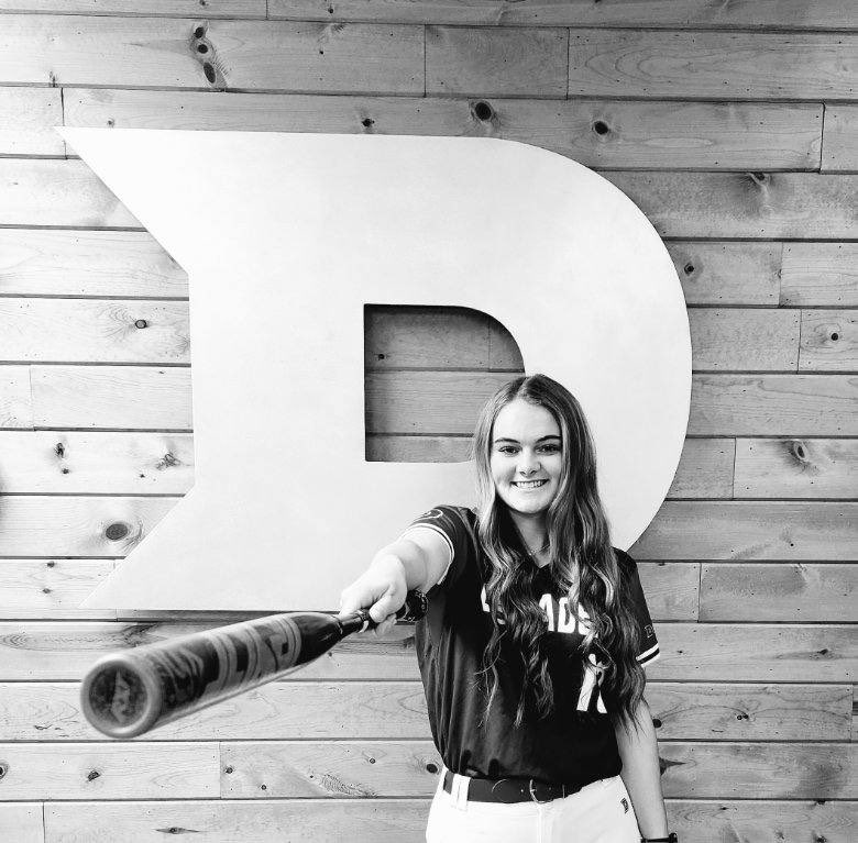 EmmaLeraas's tweet photo. Go crusaders! #Committed 
@DCCruSoftball @MontiVB @ryanplindsey @18UTXGloryRWB @RaccoonSoftball https://t.co/Y0PX8ZTxlW