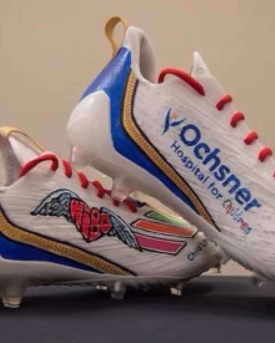 YouCallG's tweet photo. Just when you thought WiBoGiving was over, WiBo has more to give through Uncle Mason Long who got @T_Hill4 to support #WiBoGiving during #NFL #MyCauseMyCleats Week. So we #LoveLoveLove & #KeepTheFaith!
#WiBo #OchsnerHospitalForChildren #OchsnerHealth #NewOrleansSaints #WhoDat https://t.co/OMSvSddM4a