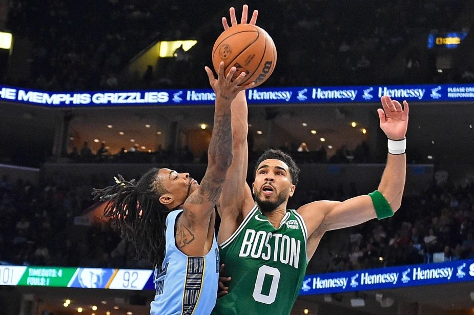 ObsNBAFacts's tweet photo. Fact #134: Every total stat @jaytatum0 is top ten in, this season:

- 1st +/- : 198 (2nd is Jokic 173)
- 3rd PTS: 664
- 4th FGM: 216
- 4th FTM: 158
- 4th Wins: 17
- 5th 3PM: 74
- 9th MP: 770.1

Season Avgs: 31.6, 7.8, 4.5, .9 STL, 1.1 BLK, on 48.8 FG%

Is this his MVP year? https://t.co/sx2dOjEBKp