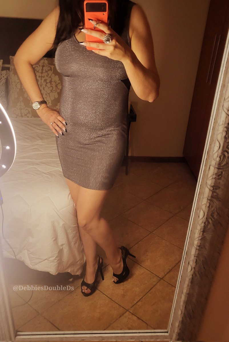 DebbiesDoubleDs's tweet photo. Love going out without underwear.  
Sheer fabric brushing against my skin. How my curves are accentuated. No panty or bra lines in this tight dress. 

Best of all: Easy Access 😈

It was an exciting evening to say the least. 
#FIFAWorldCup2022 #MILF #feet

https://t.co/ZggnM4Rras https://t.co/f1y66bOUab