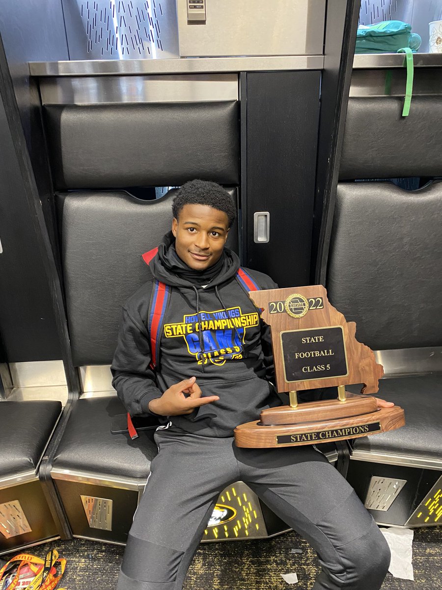 JaylenPearson21's tweet photo. State chmaps 💍ring me https://t.co/cxq39FOgk1