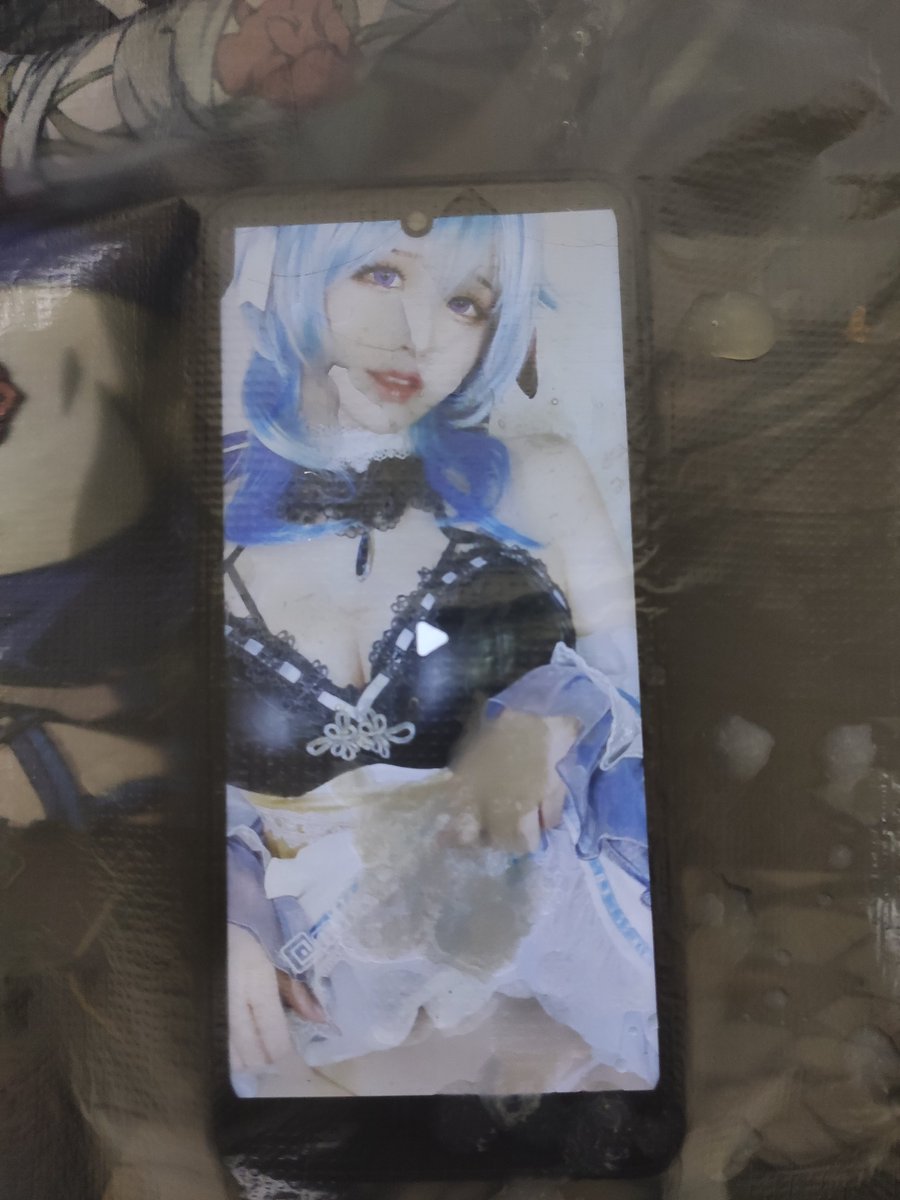 xiaopoh32190845's tweet photo. @mikomikoww 真nm的骚货，真想扒开你的衣服直接操死你？想看着别人对着你射屏然后自慰高潮？真nm的骚母狗。还代言飞机杯？你tm自己不就是个人性飞机杯？母狗不是爱喝牛奶？给你喝个够，骚母狗miko https://t.co/yKZG2PPKrJ