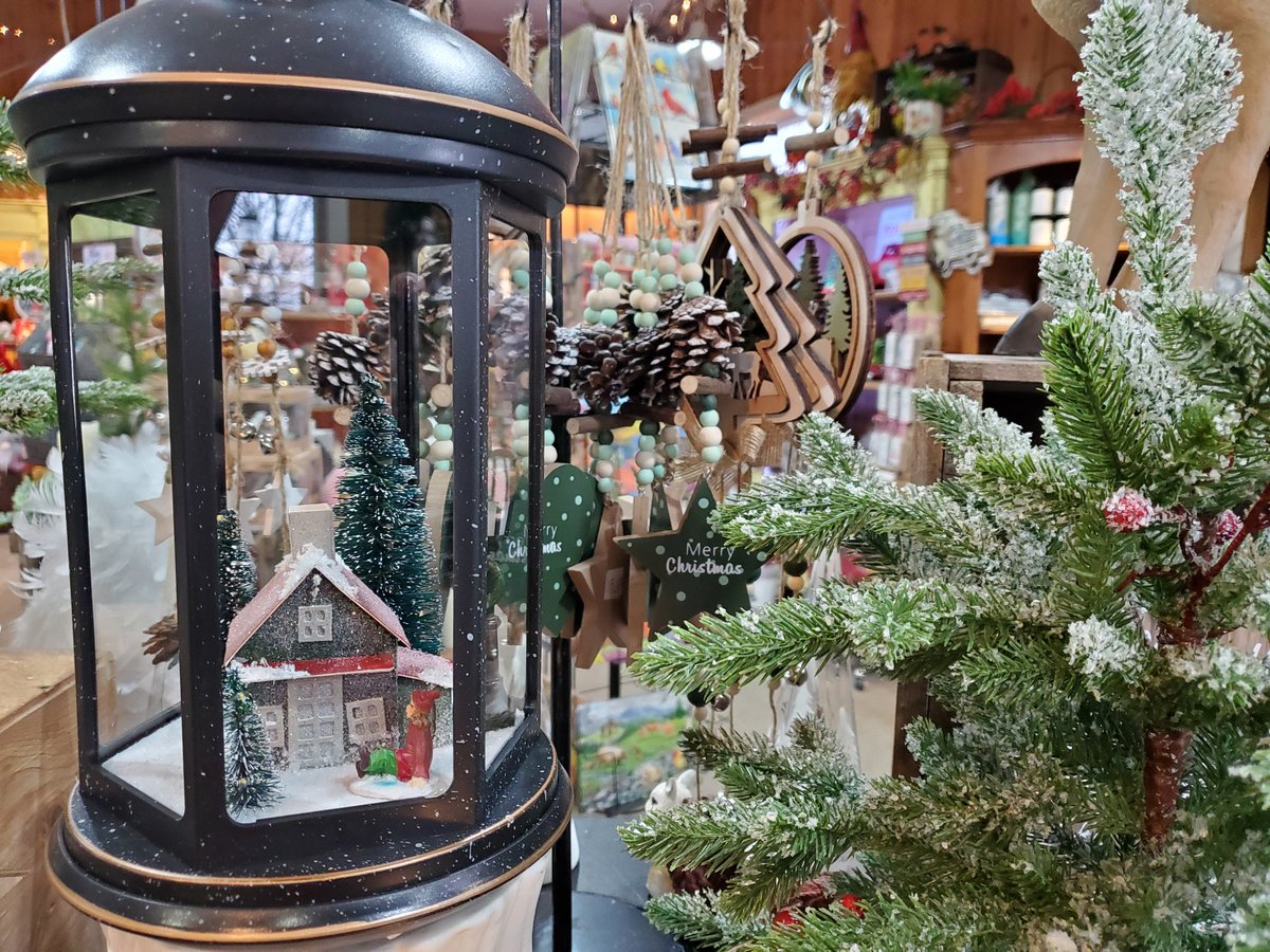AppleLandStn's tweet photo. Open House weekend.
Save the tax on all Christmas decor.
#christmas2022 #Christmas #Christmasgifts #christmasgiftideas #applelandstation #appleland #thorndaleont #giftstore https://t.co/UJQSlnHeTG