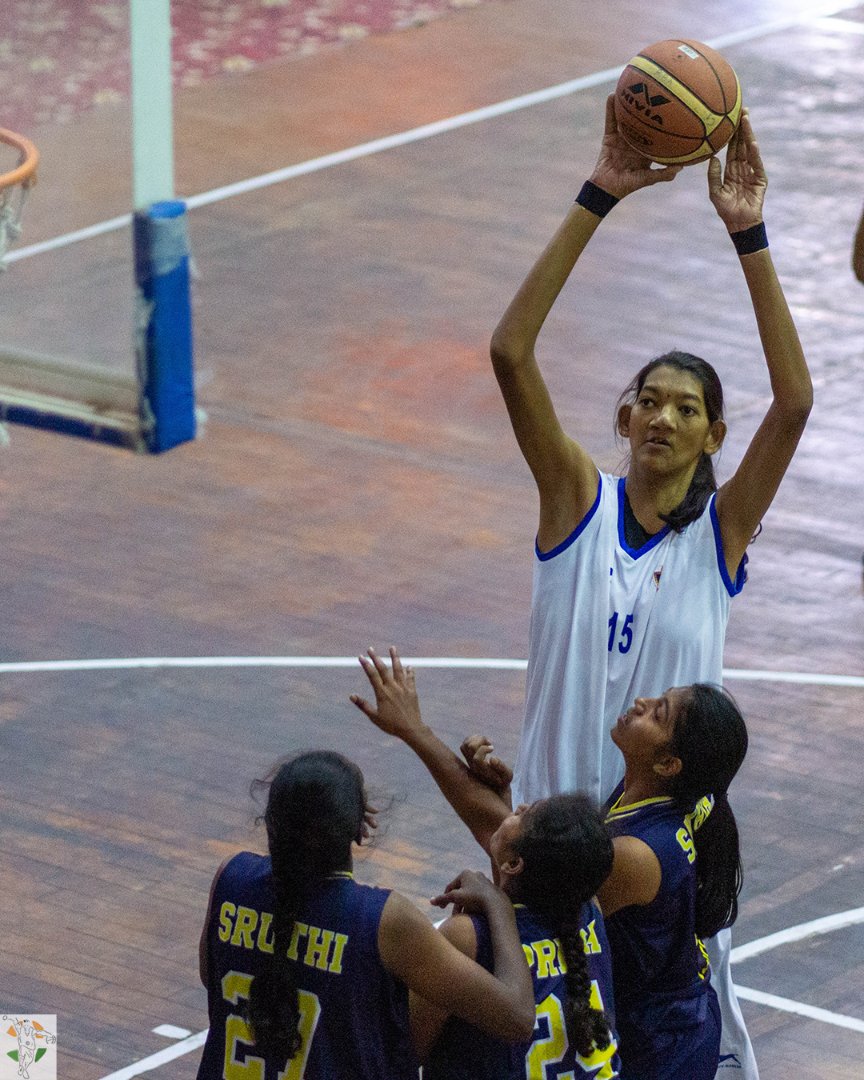 sidbreakball's tweet photo. While Poonam Chaturvedi's height stands out, her skills aren't far behind. She makes a huge impact with soft shooting touch on offense and anticipation and positioning on defense. She &amp; Indian Railways team will face Delhi in semis at 72nd National Basketball Championship,Udaipur https://t.co/R7FtG9ULnW