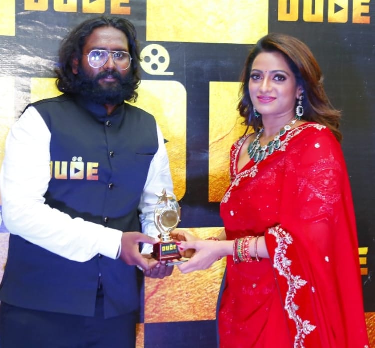 DudeOtt's tweet photo. Thank you   Udaya Bhanu Garu We appreciate your support of our OTT channel and your attendance at the DUDE OTT LOGO launch.
https://t.co/EB1YDeGq6W
Dudeott India
EswarBabu Dhulipudi
Udaya Bhanu
#dudeott #dudelaunch #Eeshwar #ottplatform #flims #directors #movies #ottreleases https://t.co/aLiOkawyCD