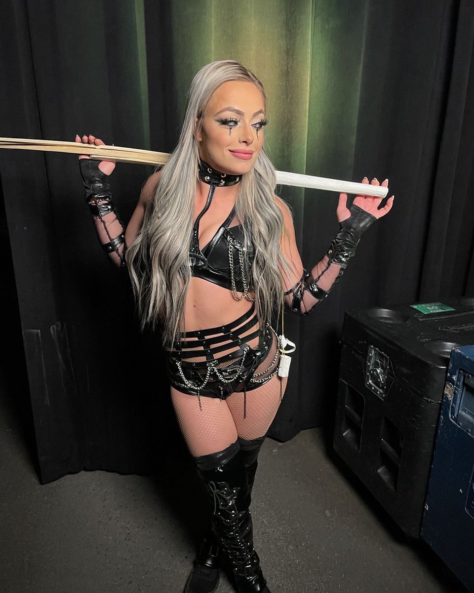 YaOnlyLivvOnce's tweet photo. Queen of Extreme ๐ https://t.co/1GWeicGkLj