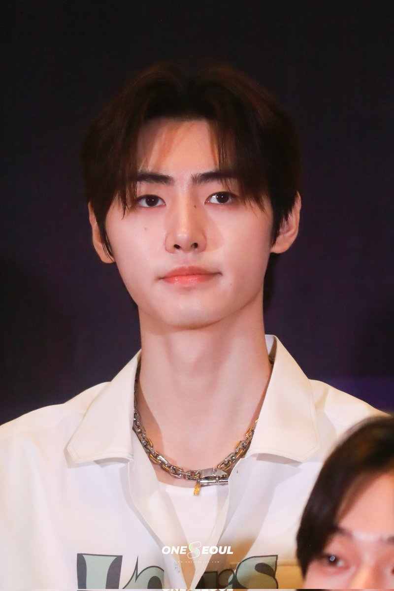 OneSeoulPH's tweet photo. Sunoo, Jake, and Sunghoon during ENHYPEN X BYS Cosmetics press conference.

@WilbrosLive @byscosmetics_ph
#ENHYPEN #ENHYPENinMANILA #ENHYPENwithBYS https://t.co/Qnk1zOXqeZ