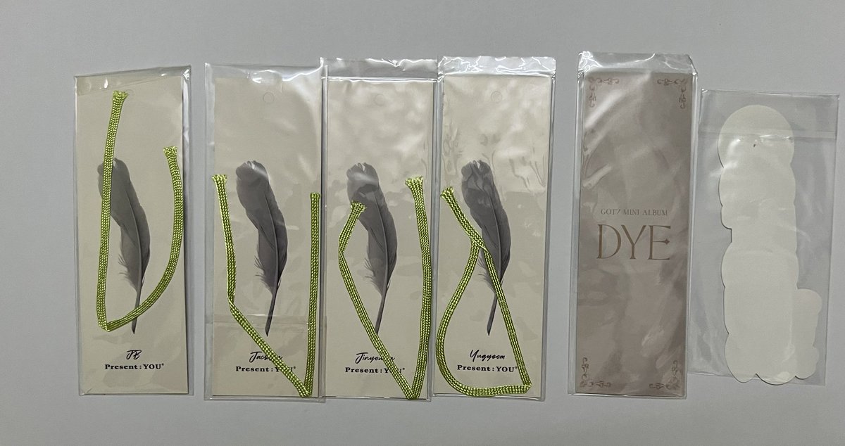 kpopletgo1's tweet photo. Please adopt my collection

WTS
GOT7 RIBBON PENANDA BUKU

~ RM2 each
~ sealed
~ postage : SM RM10 / SS RM15

Pls dm me if you’re interested

@pasargot7 @igot7mytrades #pasargot7 #igot7mytrades @MYGOT7Market #pasargot7my https://t.co/RANYnLkKZq