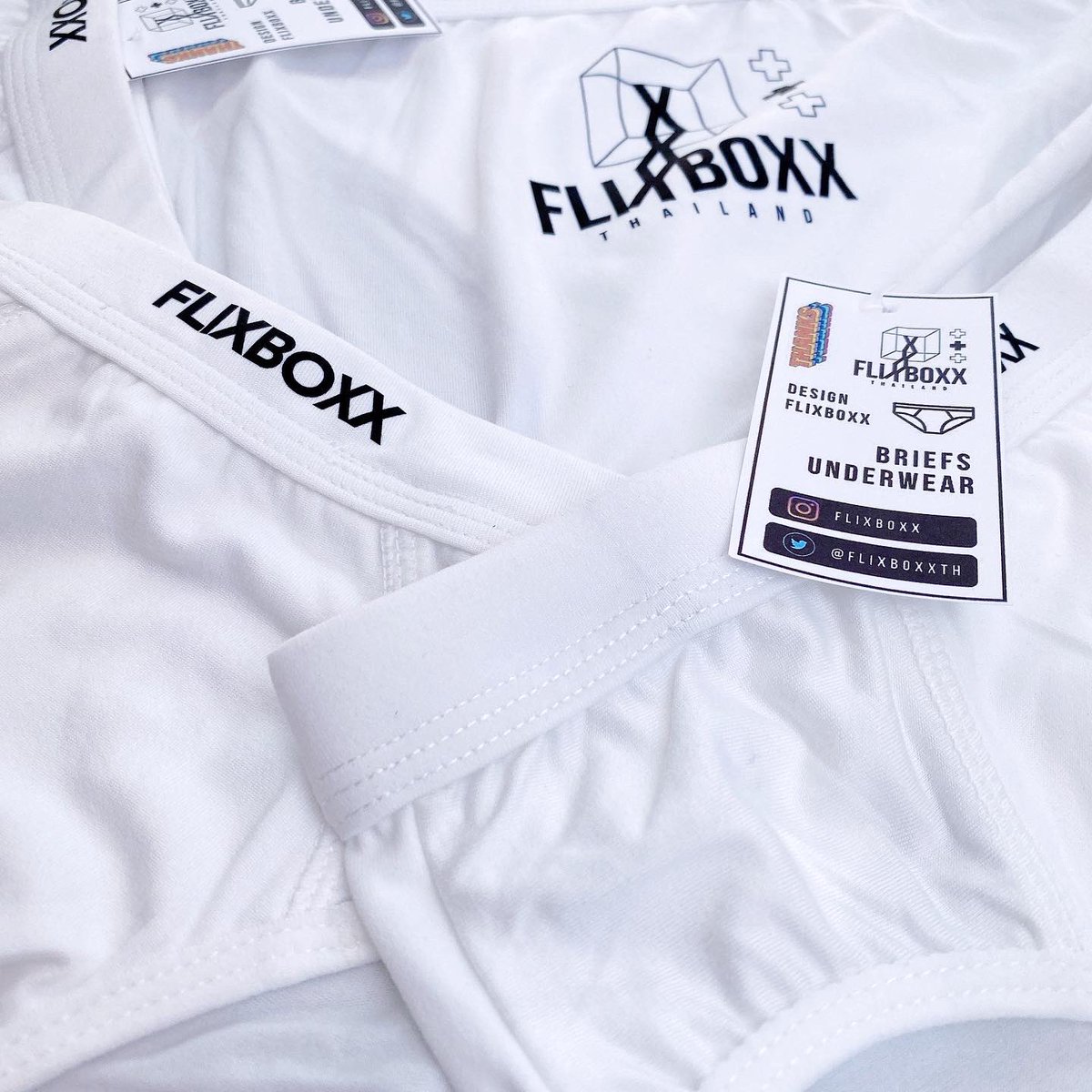 flixboxxTH's tweet image. 🌻 FLIXBOXX THAILAND 

BRIEFS UNDERWEAR 
[กางเกงใน]

☀️ สีขาว เนื้อสัมผัสเนียน นุ่ม 
สกรีนลายขอบ และก้น 
ใส่ถ่ายรูป ไปทะเล ก็มีเสน่ห์ได้

🌲 ราคา
1 ตัว 145 บาท
1 แพค 3 ตัว 395 บาท

⛱ ค่าส่ง
โอนเงิน 40 บาท
ปลายทาง 50 บาท

🌊 SIZE
M 23-27”
L 28-30”
XL 31-32”
2XL 33-34”
3XL 35-38”